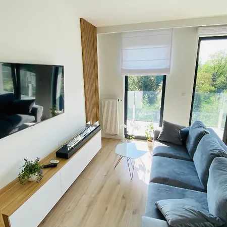 Luxury White In Park Lotnikow Daire *